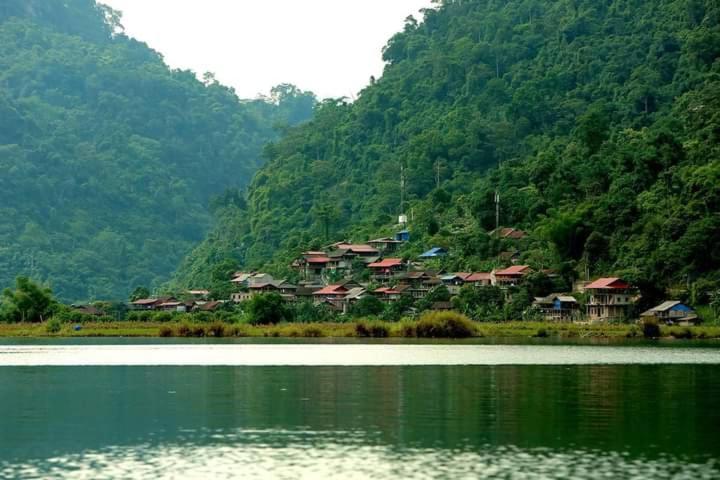 Tran Xuan Homestay Ba Be Village Exterior photo